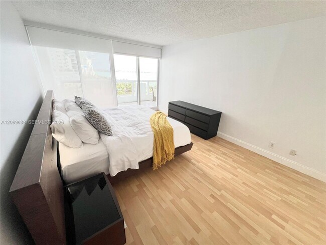 Foto del edificio - 1717 N Bayshore Dr