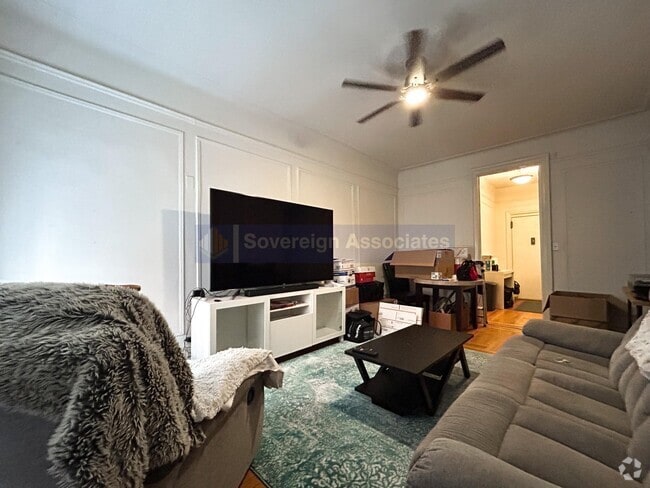 Building Photo - 652 W 163rd St