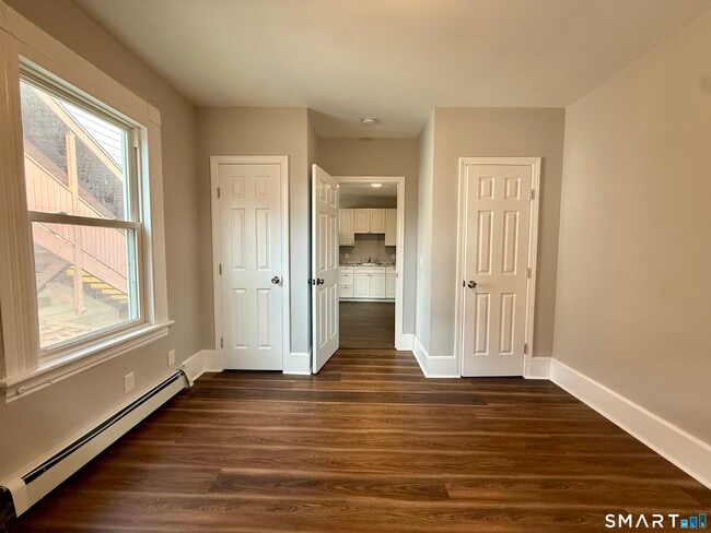 Foto del edificio - 135 Caroline St