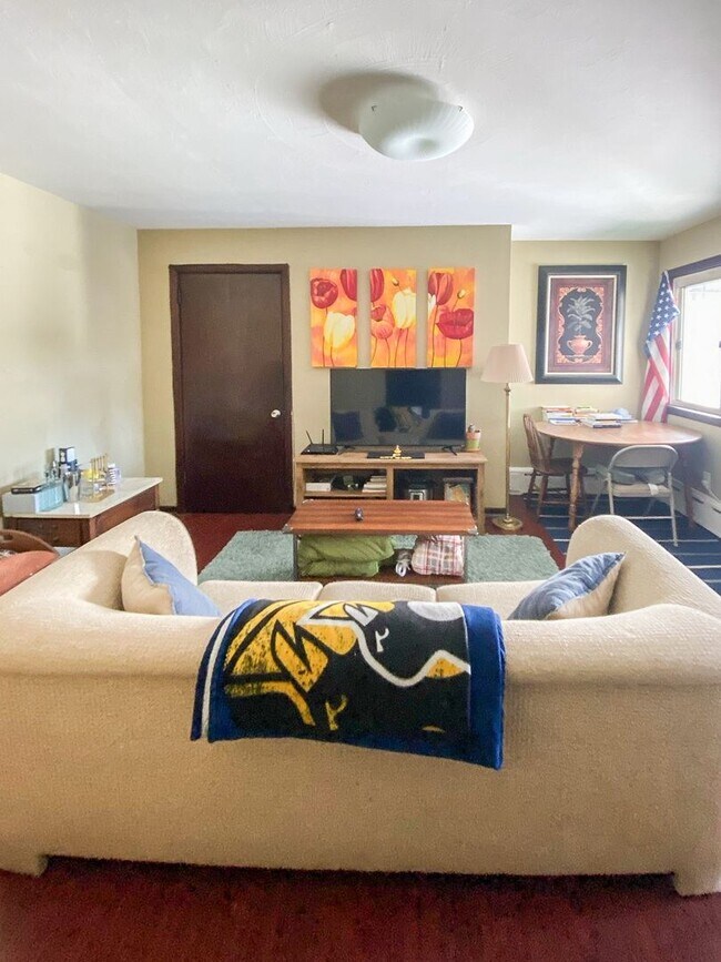 Foto del edificio - AVAILABLE AUGUST 2024 - Great 4+ Bed, 1.5 ...