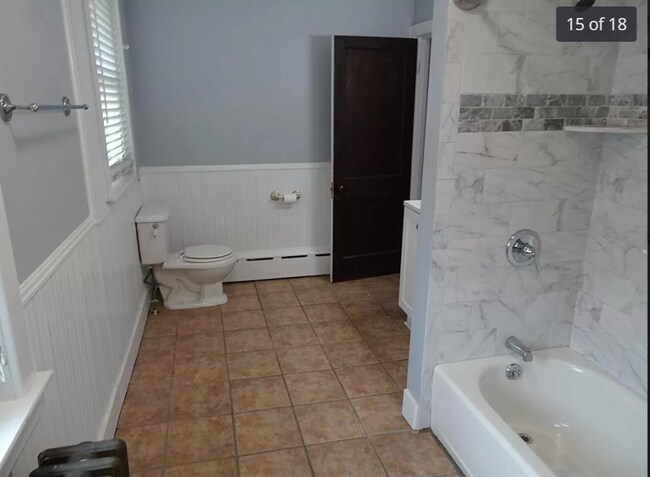 Building Photo - 530 E Locust St