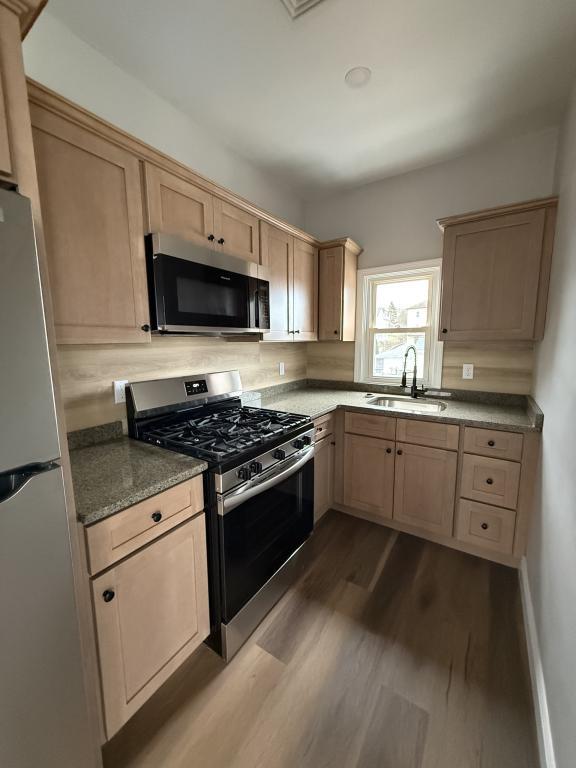 Building Photo - 21 Jones St