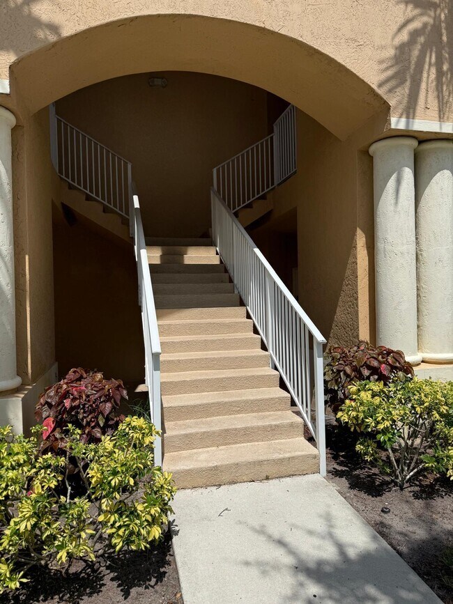 Foto del edificio - 8346 Mulligan Cir