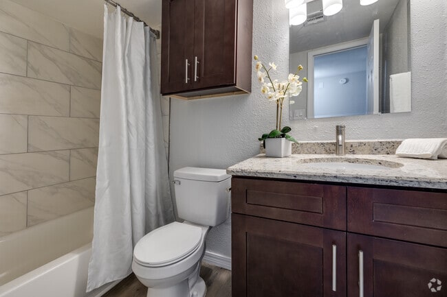 1BR, 1BA- 725SF - Stonebrook Gated Community