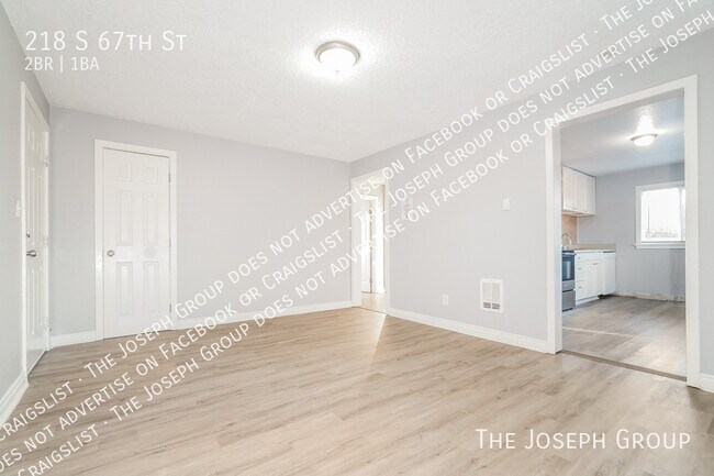 Building Photo - 218 S 67th St
