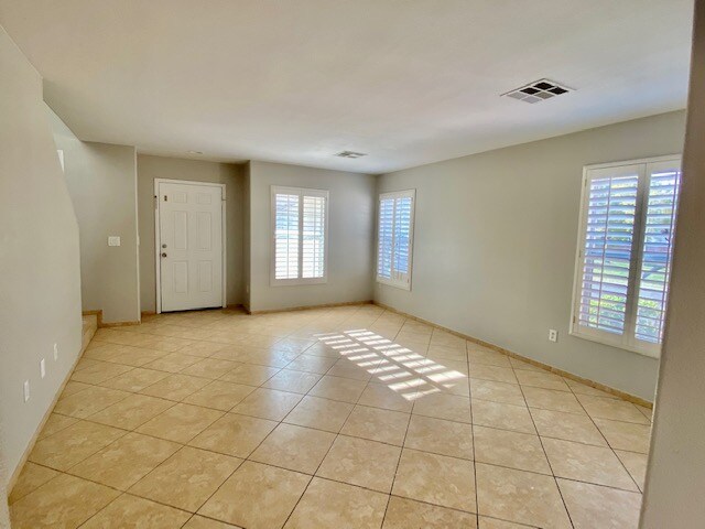 Building Photo - 8048 Windmill Villa St