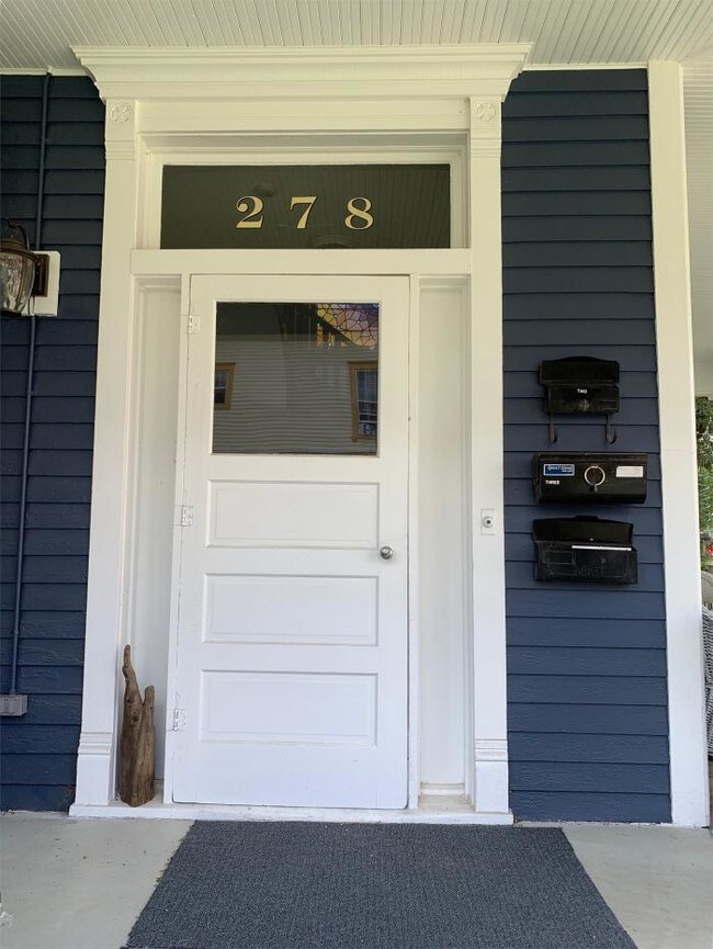 Building Photo - 2 bedroom in Elgin IL 60120