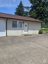 Building Photo - 196 Newaukum Golf Dr