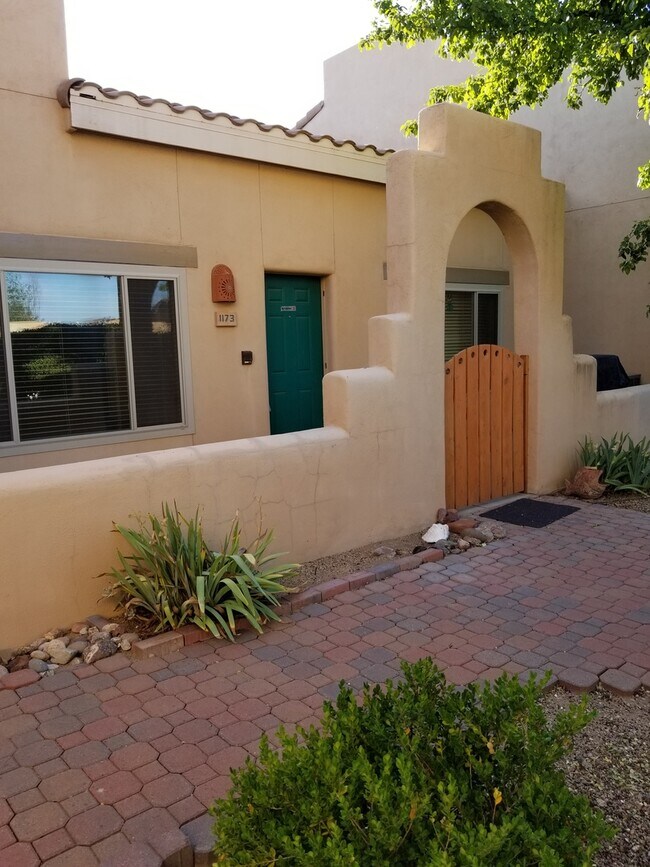 Building Photo - TOWNHOME- COTTONWOOD SQUARE COMMONS COMMUNITY