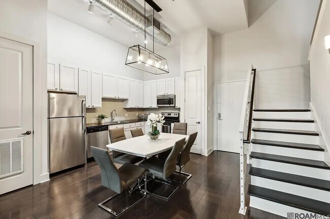 Foto del edificio - 333 E Boyd Dr