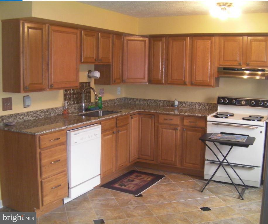 Foto del edificio - 7928 Tyson Oaks Cir