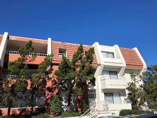 Foto del edificio - 3115 Helms St