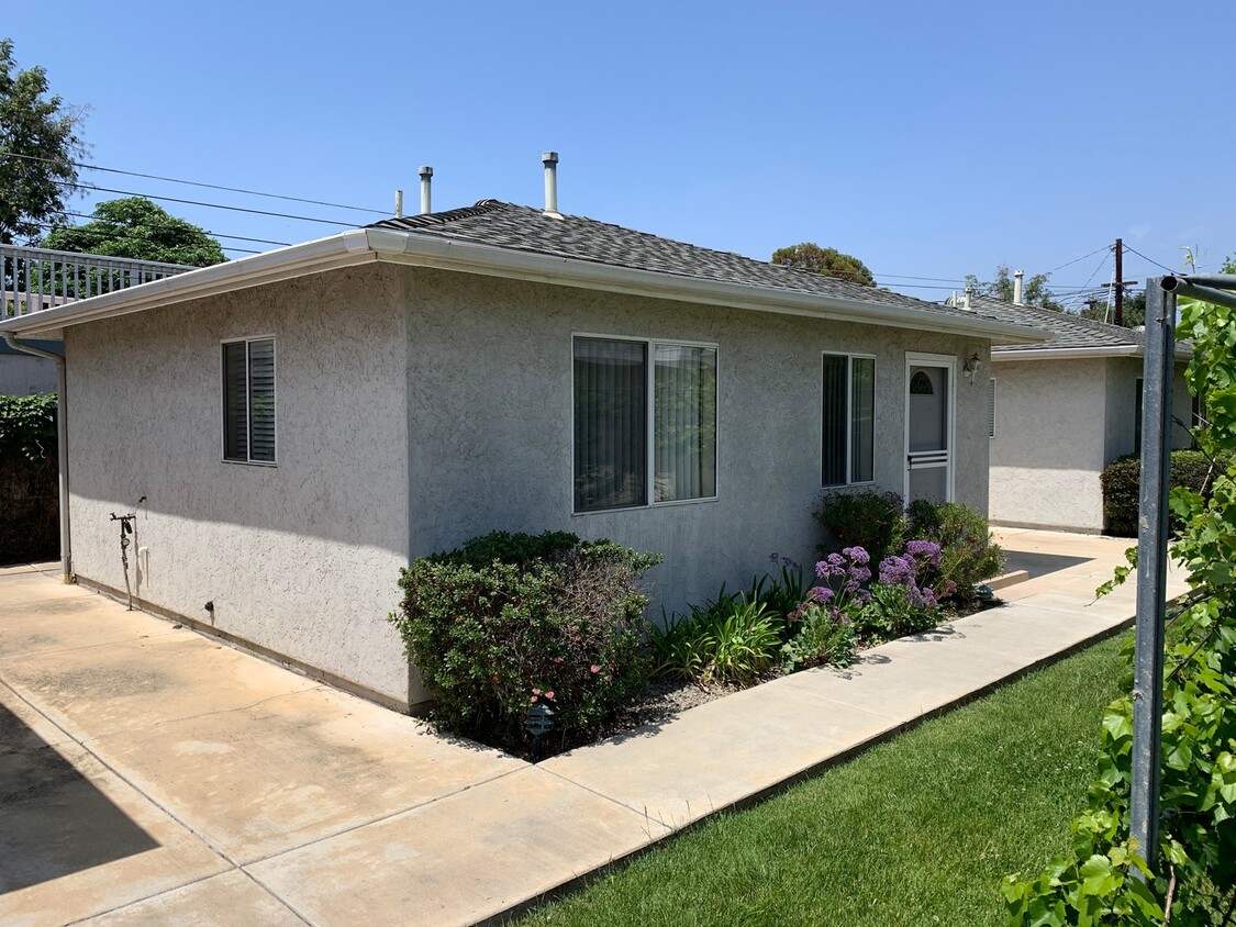 Primary Photo - One Bedroom Cottage