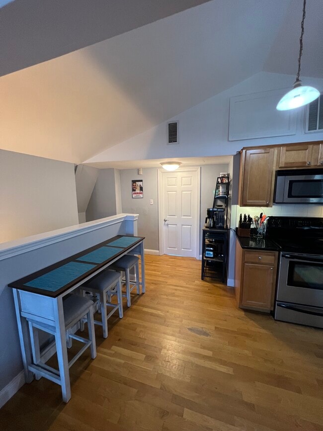 134 Boston St Unit 3, Salem, MA 01970 Condo for Rent in Salem, MA