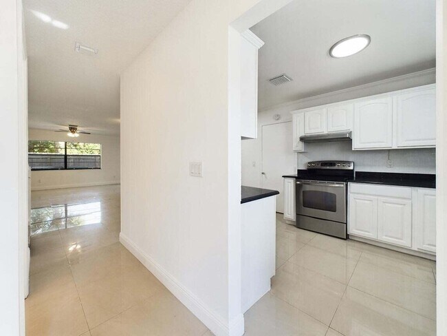Foto del edificio - 4397 Rende Ln