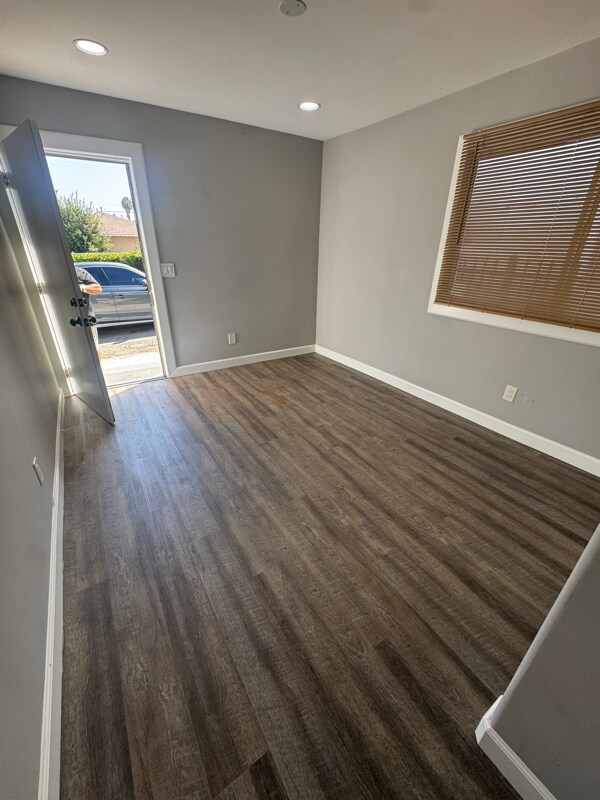 Foto principal - 12459 Rose Ave