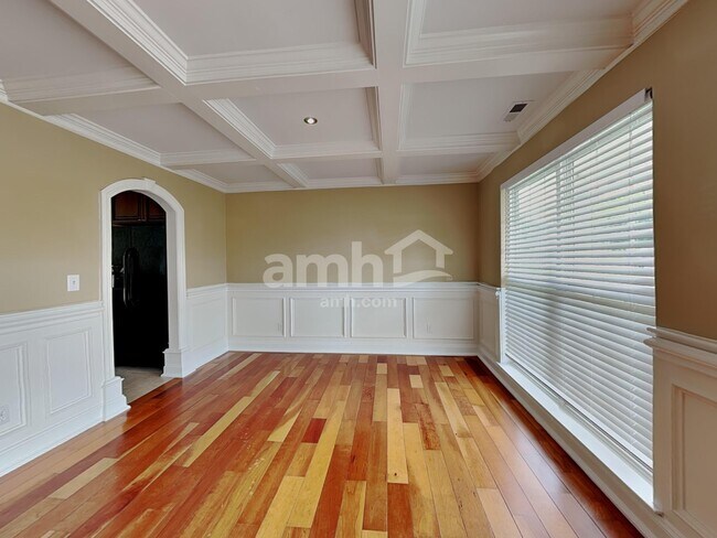 Foto del edificio - 4913 Cardinal Grove Blvd