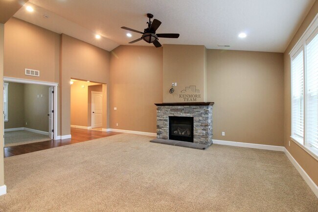 Foto del edificio - 3 Bedroom, 2.5 Bath Home + Office in South Richland