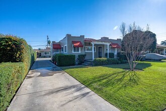 Building Photo - 540 N Valencia Pl