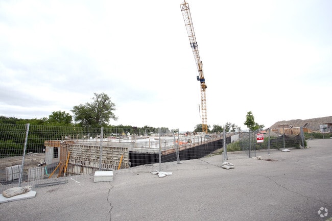 Harbour View Condominiums