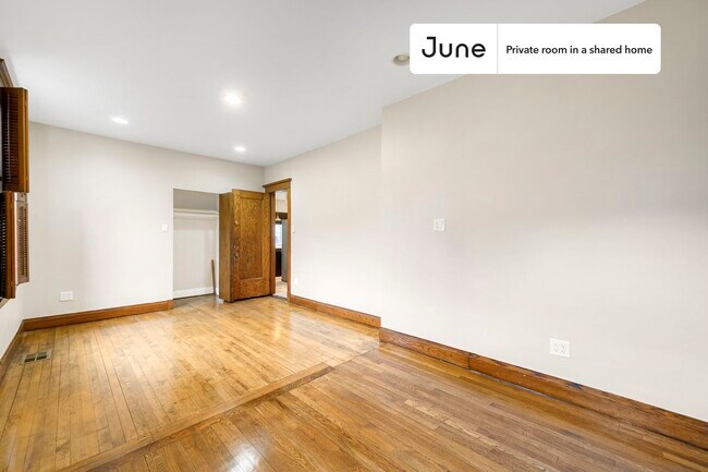 Foto del edificio - Room in Shared 2 bed/2 bath home