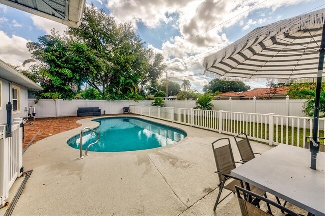 Foto del edificio - 5244 35th Terrace N