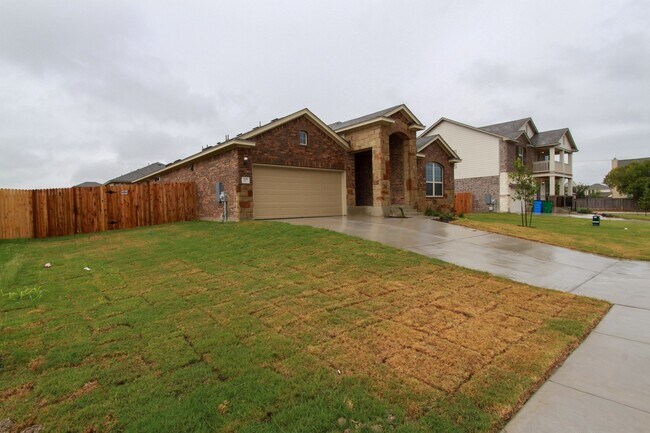 Building Photo - 3 Bedroom, 2 Bath House in Pflugerville ne...