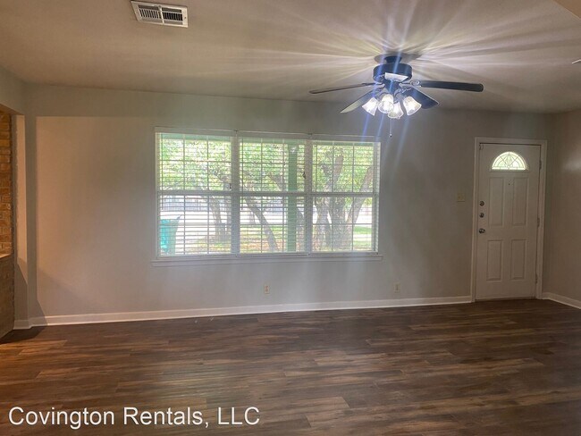 Foto del edificio - 3 br, 2 bath House - 820 Lake Road