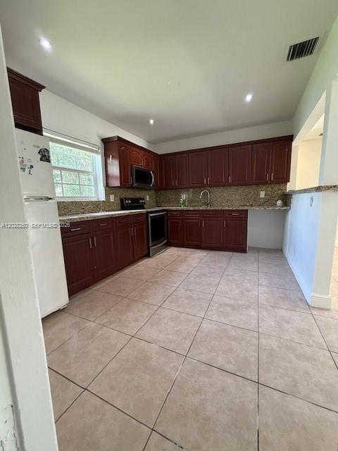 Foto del edificio - 1481 NE 155th Terrace