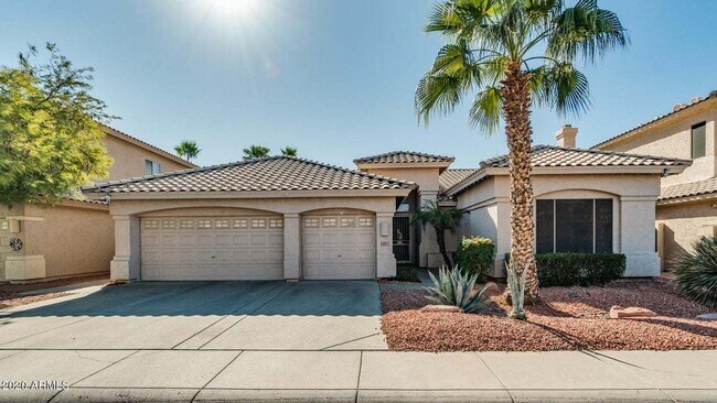 Building Photo - Unmatched Tempe luxury 4/2/2 single story ...