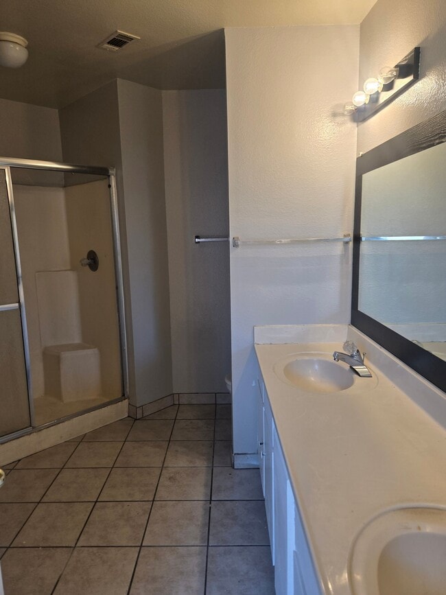 Foto del edificio - 37210 Sabal Ave