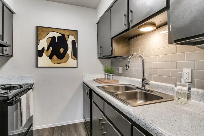 Foto del edificio - Spring Valley Apartments