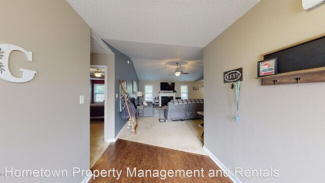 Foto del edificio - 3 br, 2 bath House - 813 Solomon Drive