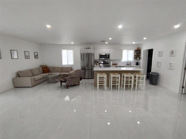 Foto del edificio - 720 SW 2nd Ave