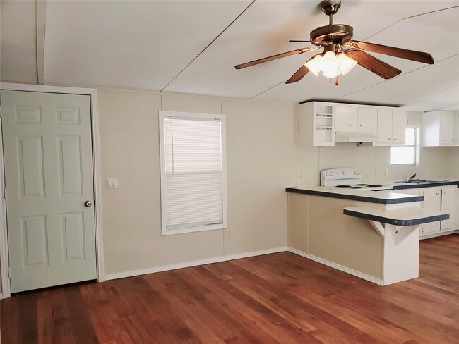 Foto del edificio - 401 S Woodson St