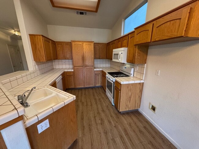 Building Photo - 1281 Howard St