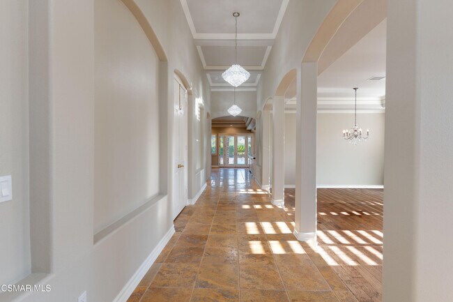 Foto del edificio - 750 Huntsdale Ct