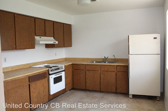 Building Photo - 808 S Mohave Ave