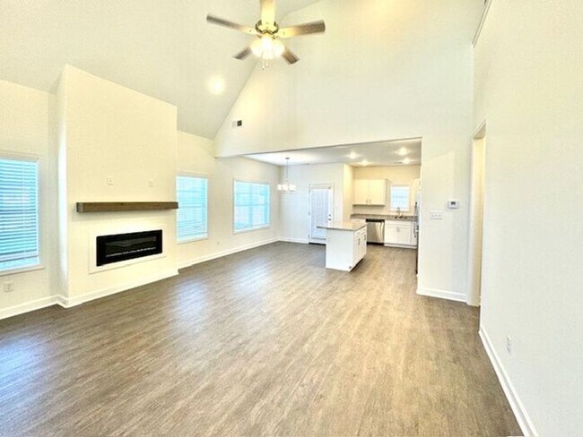 Building Photo - Now Leasing a 4-Bedroom 2.5 Bath Home with...