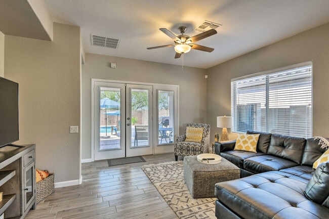 Building Photo - 8226 S Hidden Trail Ct