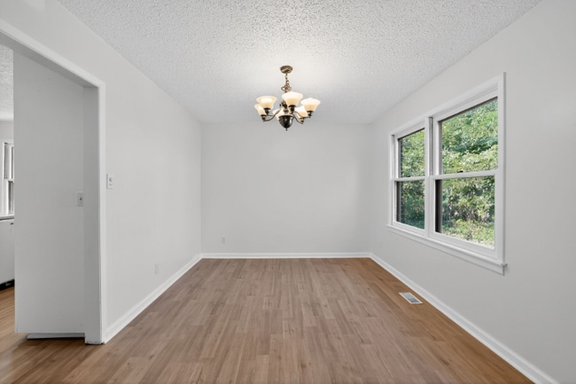 Building Photo - 2214 Windsong Trail