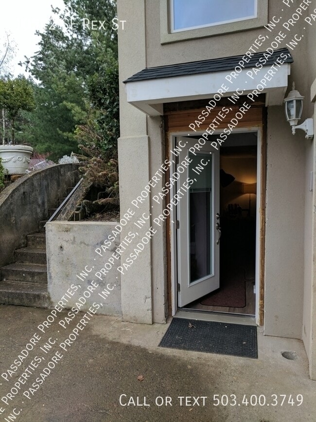 Foto del edificio - 10512 SE Rex St