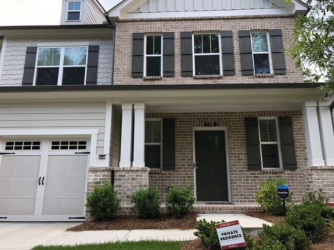 Building Photo - 785 Belerose Ln