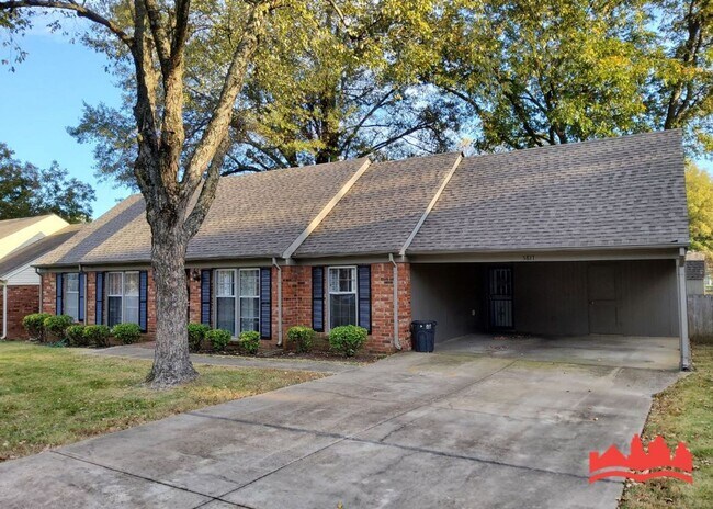 Foto del edificio - 5817 Lochmoor Ave