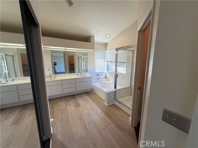 Building Photo - 2450 Vía Pacifica