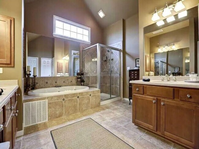 Foto del edificio - 5 Bedroom Single Family Home in Mableton