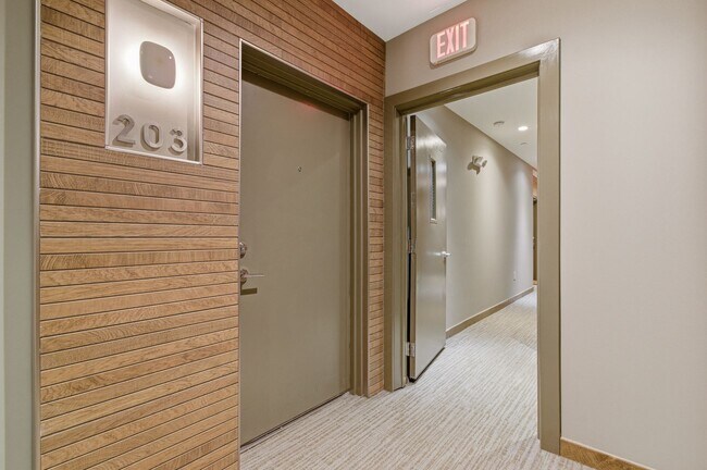 Foto del edificio - 2926 Porter St NW