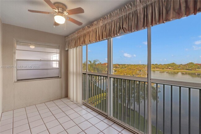 Foto del edificio - 13001 SW 11th Ct
