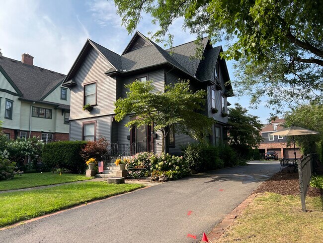 Foto del edificio - 510 Park Ave