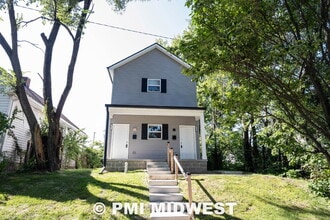 Building Photo - 1523 E Market St